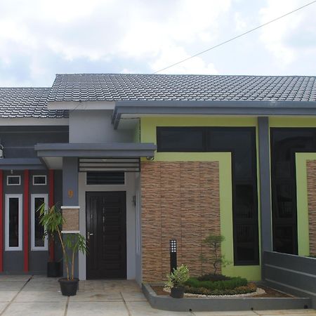 Golden Hawaii Villa Singkawang Eksteriør billede