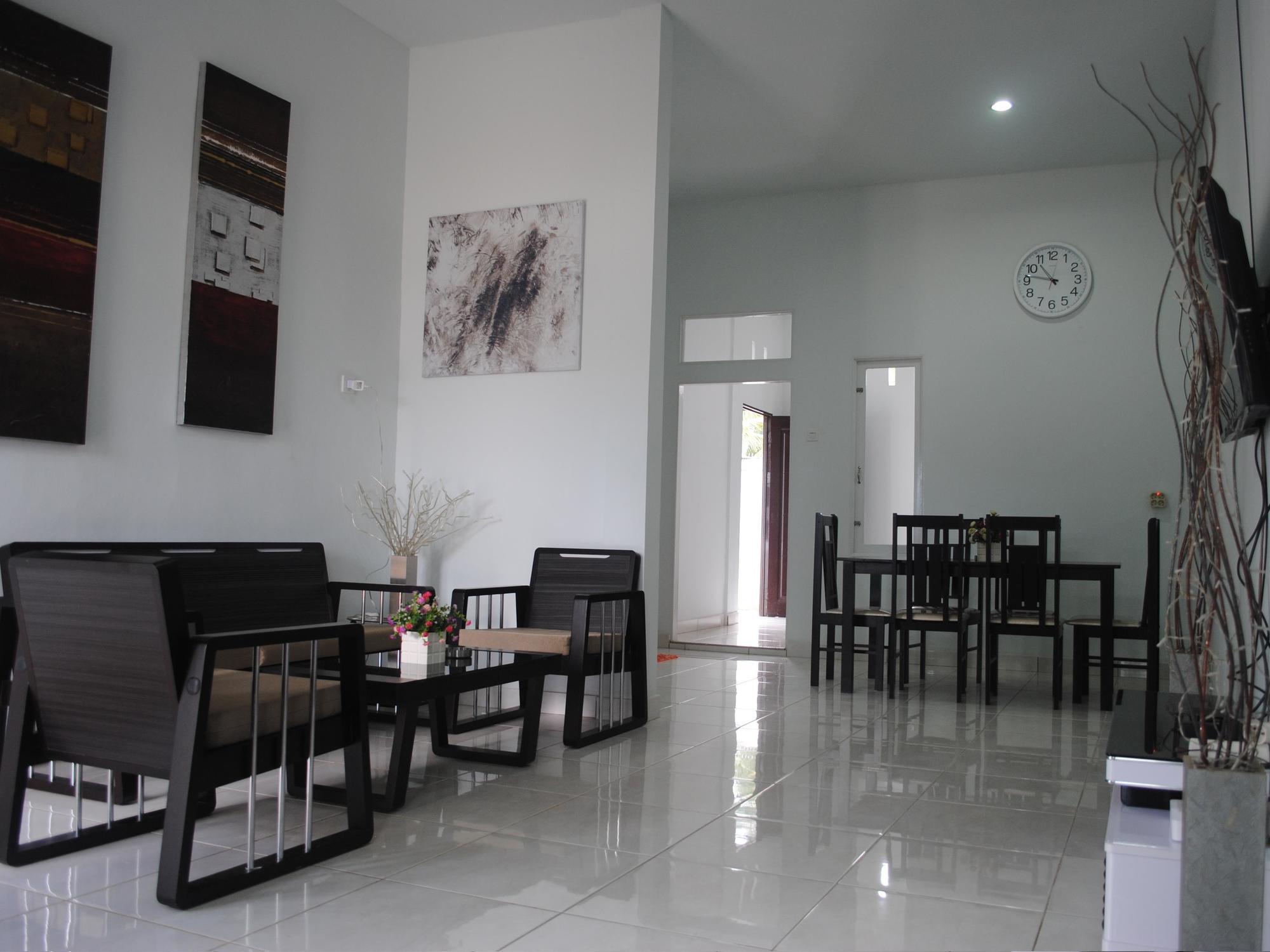 Golden Hawaii Villa Singkawang Eksteriør billede